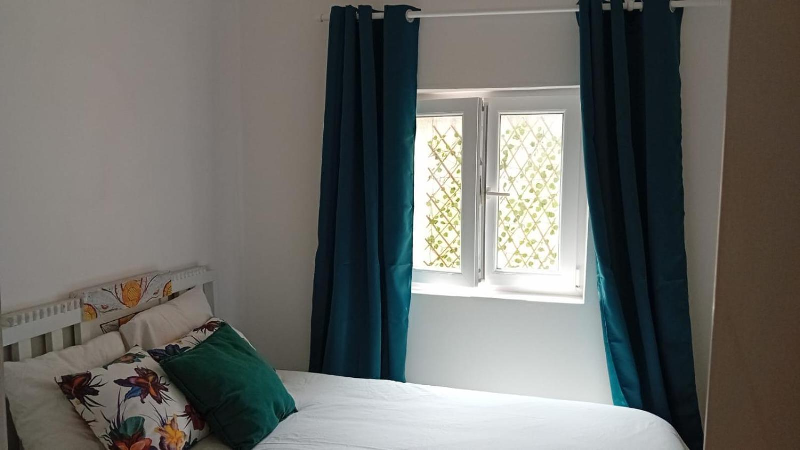 Growth House Bed and Breakfast OOporto Exteriör bild